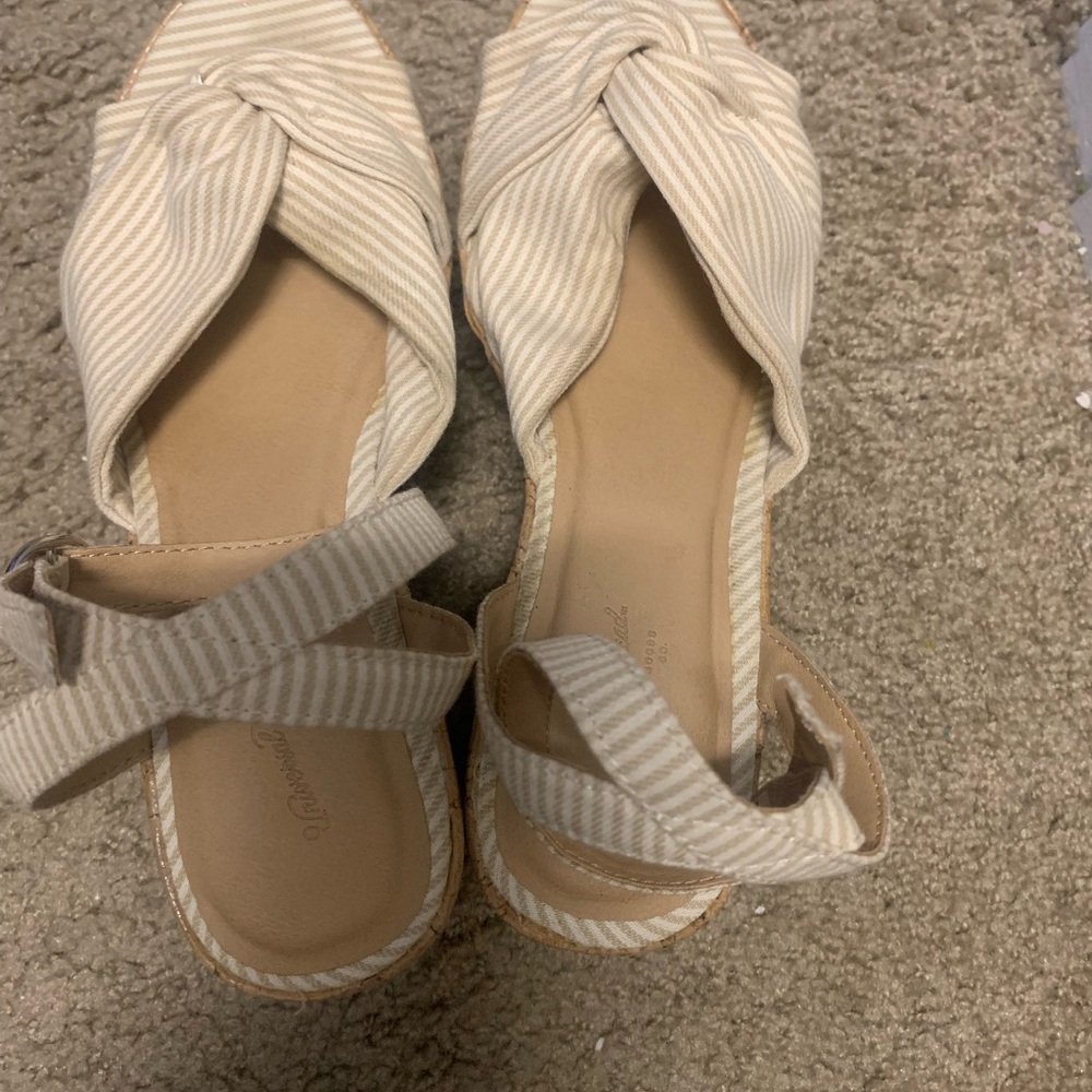 Women’s Open Toe Wood Platform Heels